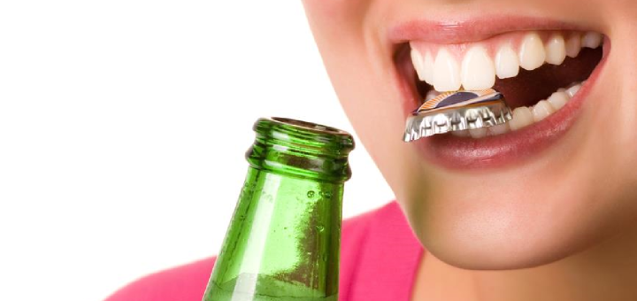 What Does Alcohol Do to Your Mouth